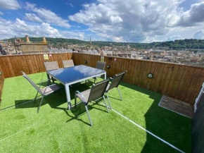 Отель Bath Roof Terrace Apartment, City Centre, Sleeps up to 8  Бат